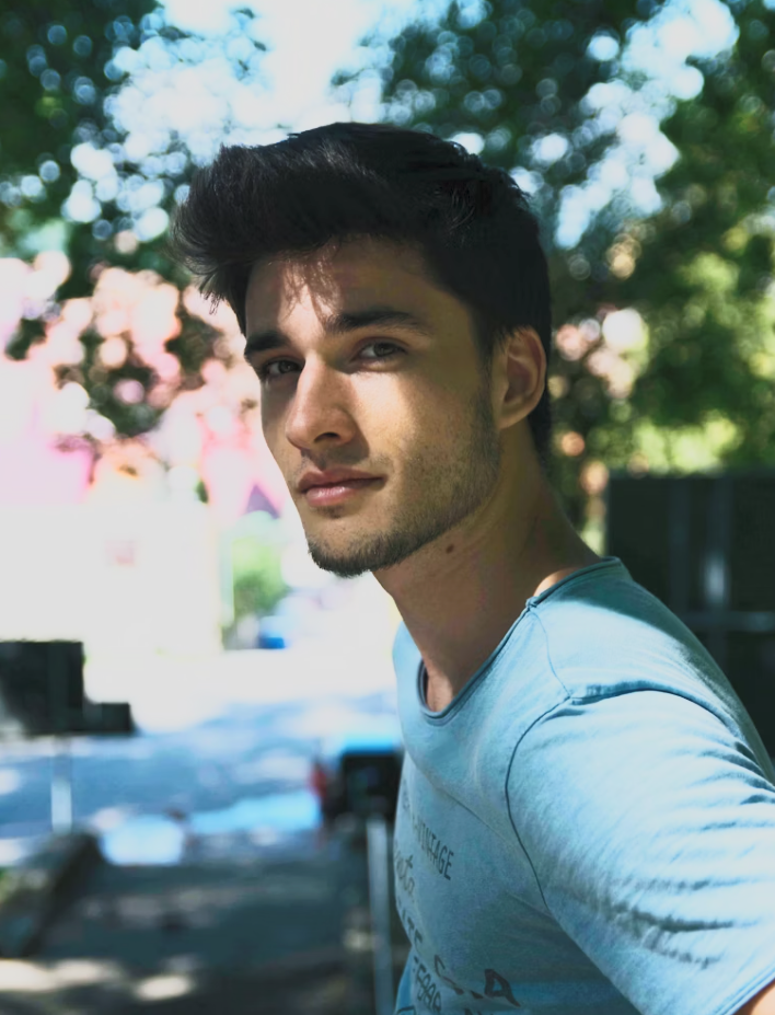 <em>Juan Manuel F.</em>